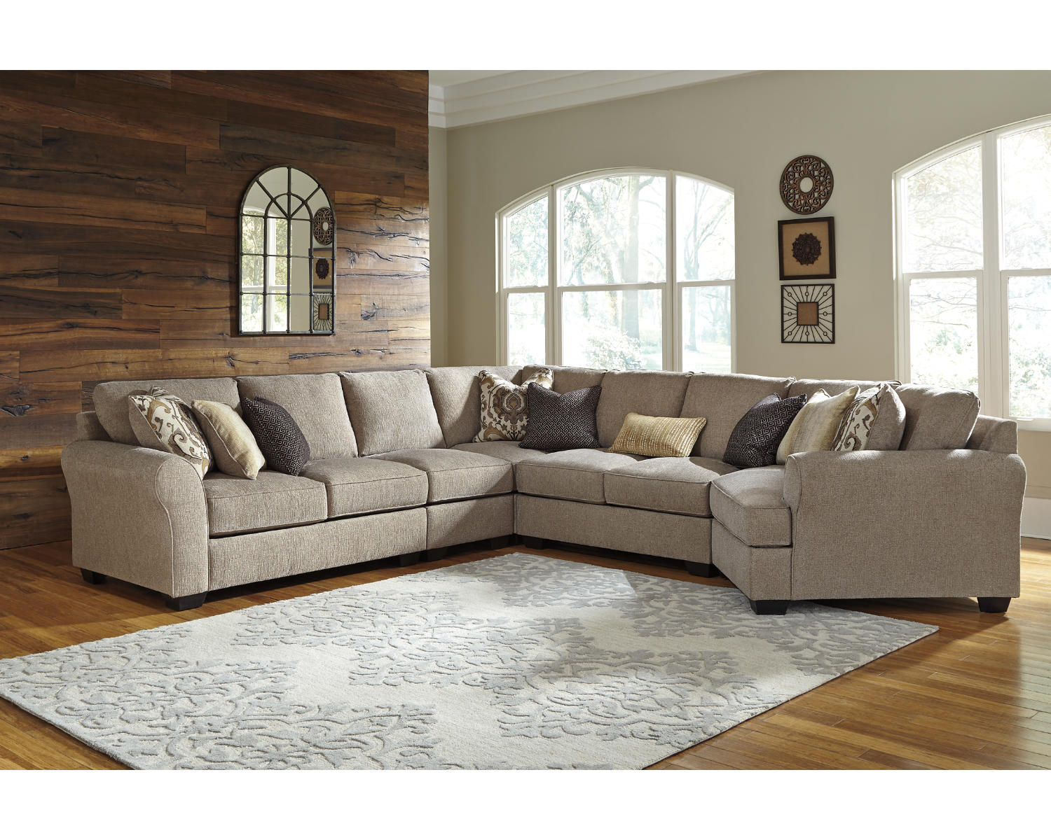 Pantomine 5-Piece Sectional with Cuddler