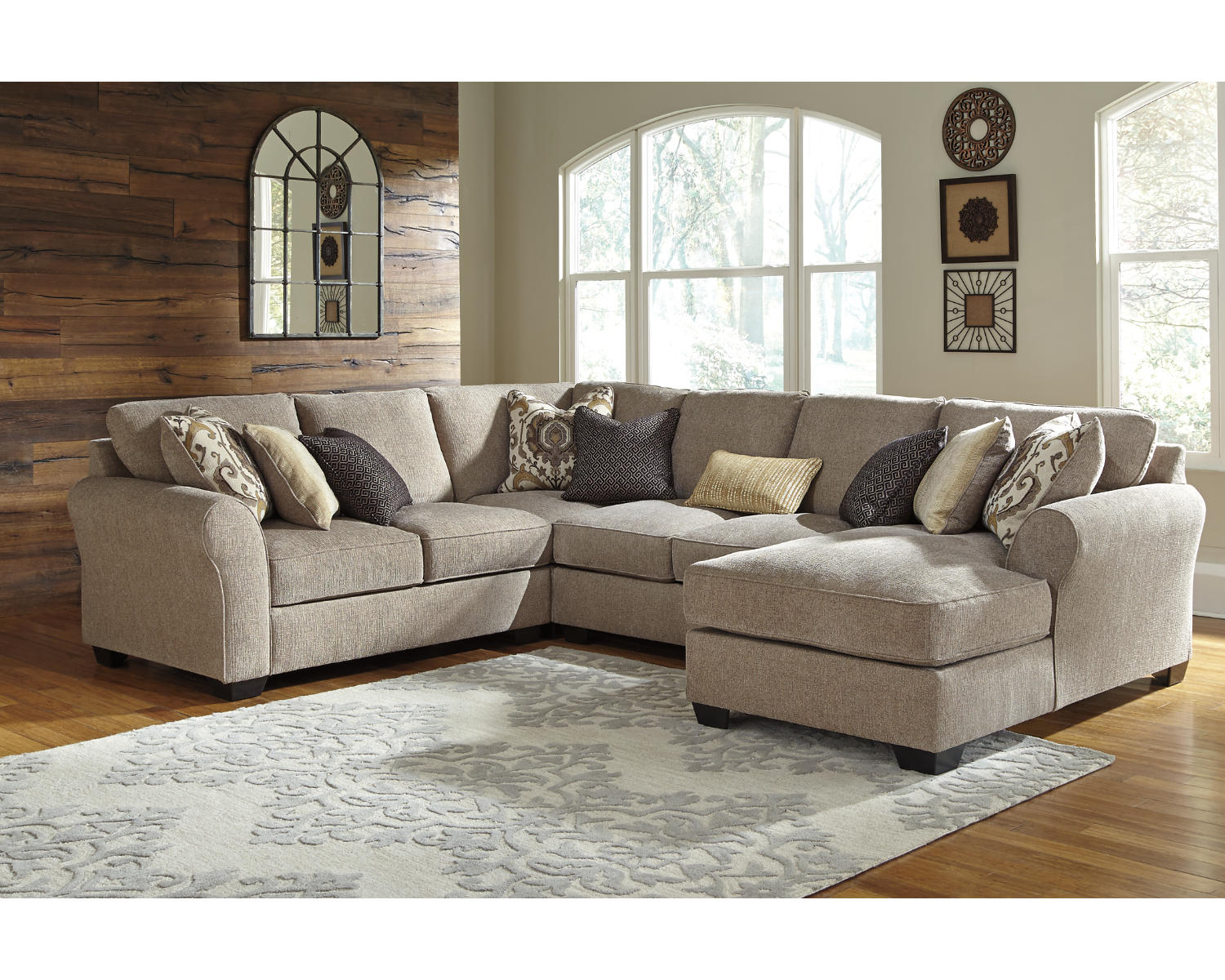 Pantomine 4-Piece Sectional with Chaise