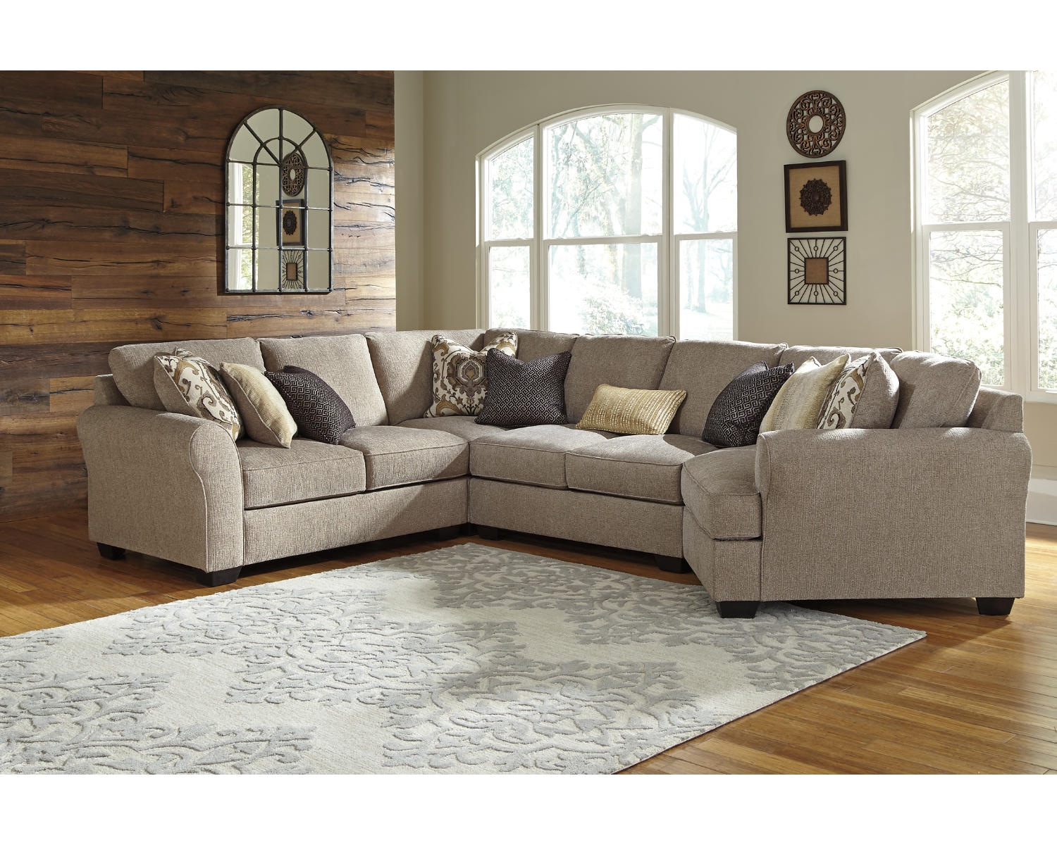 Pantomine 4-Piece Sectional with Cuddler