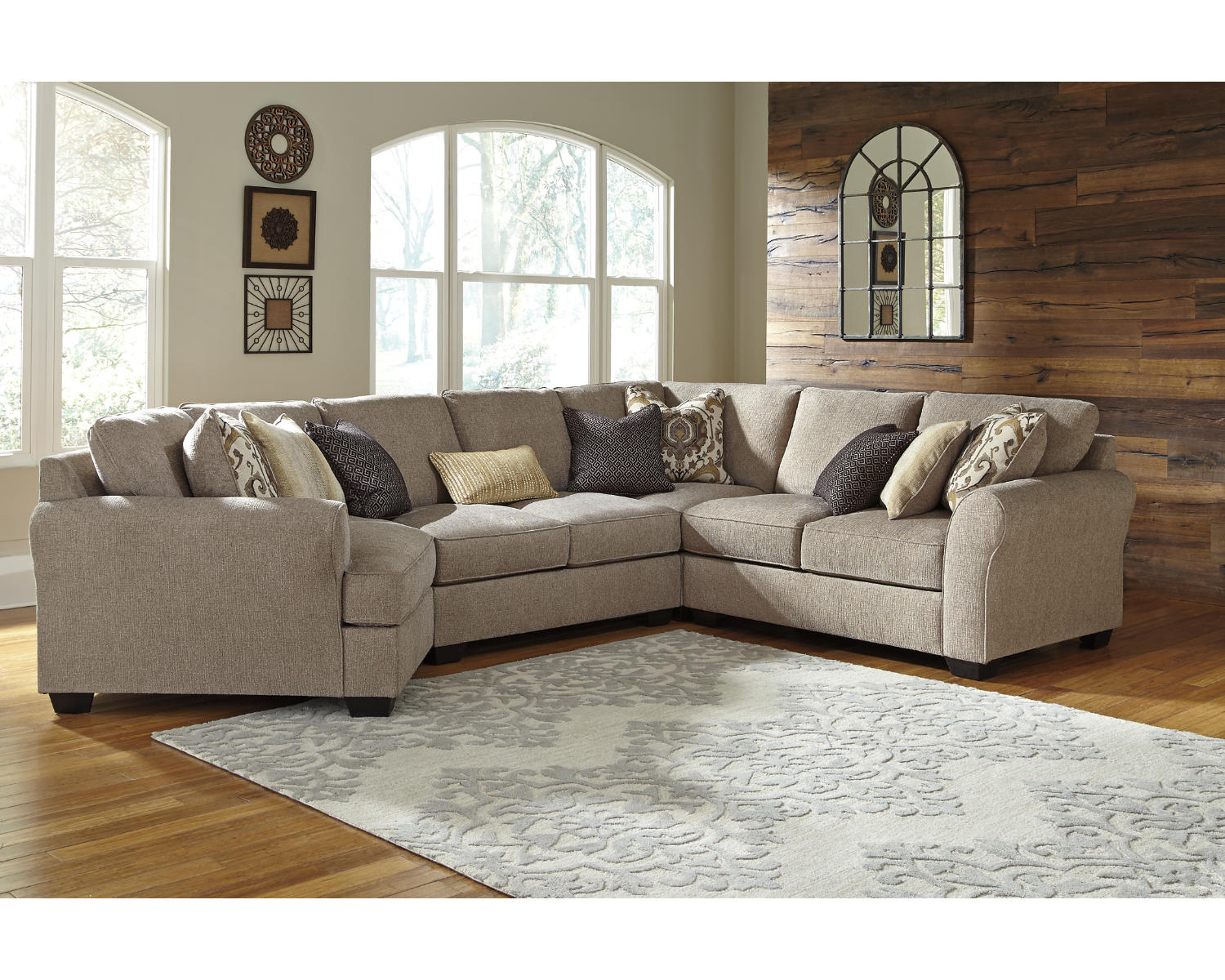 Pantomine 4-Piece Sectional with Cuddler