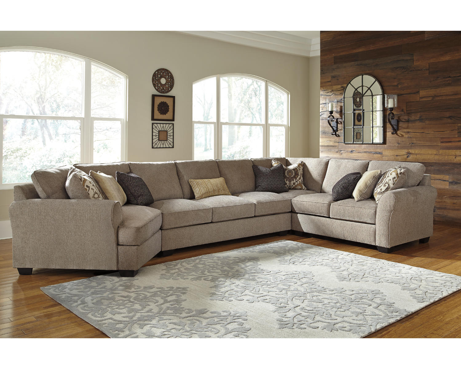 Pantomine 4-Piece Sectional with Cuddler
