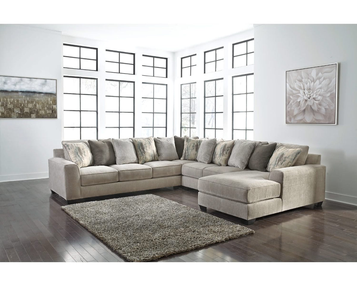Seccional Ardsley de 4 piezas con chaise longue