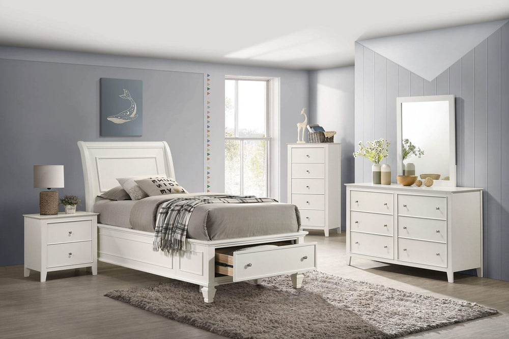 Cama individual con paneles de almacenaje Selena Wood en color blanco crema