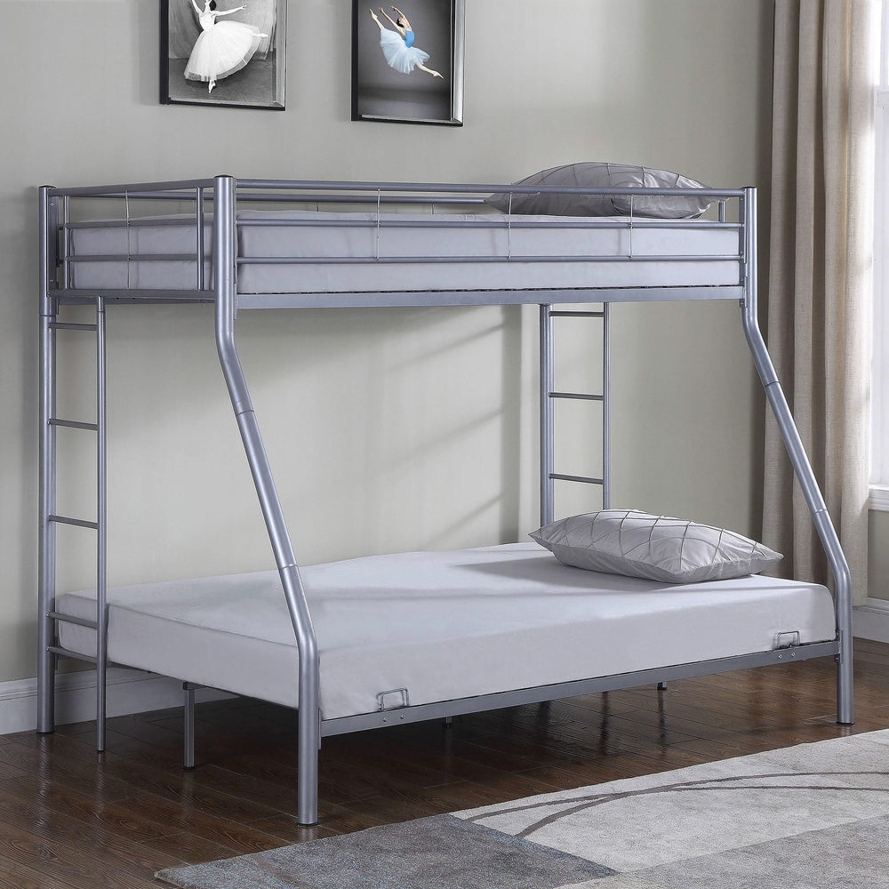 Litera Hayward de metal, dos camas individuales sobre una cama matrimonial, color plata