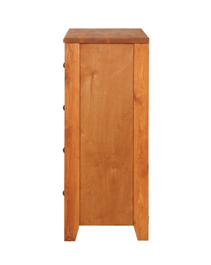 Cómoda de dormitorio Wrangle Hill de 4 cajones en color ámbar lavado