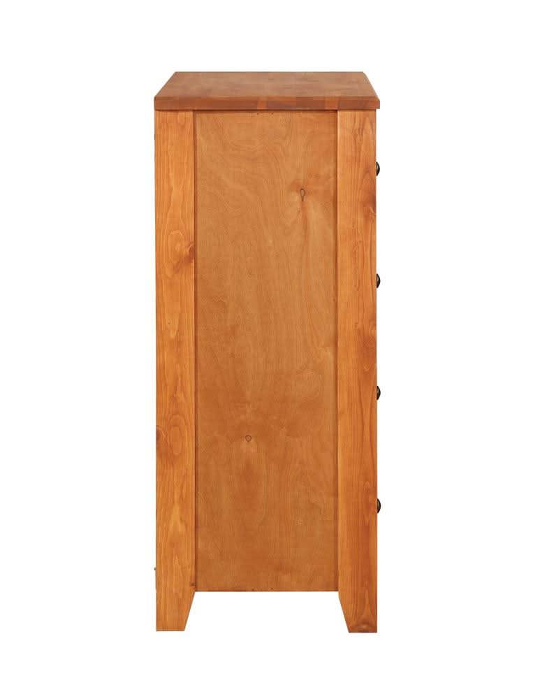 Cómoda de dormitorio Wrangle Hill de 4 cajones en color ámbar lavado
