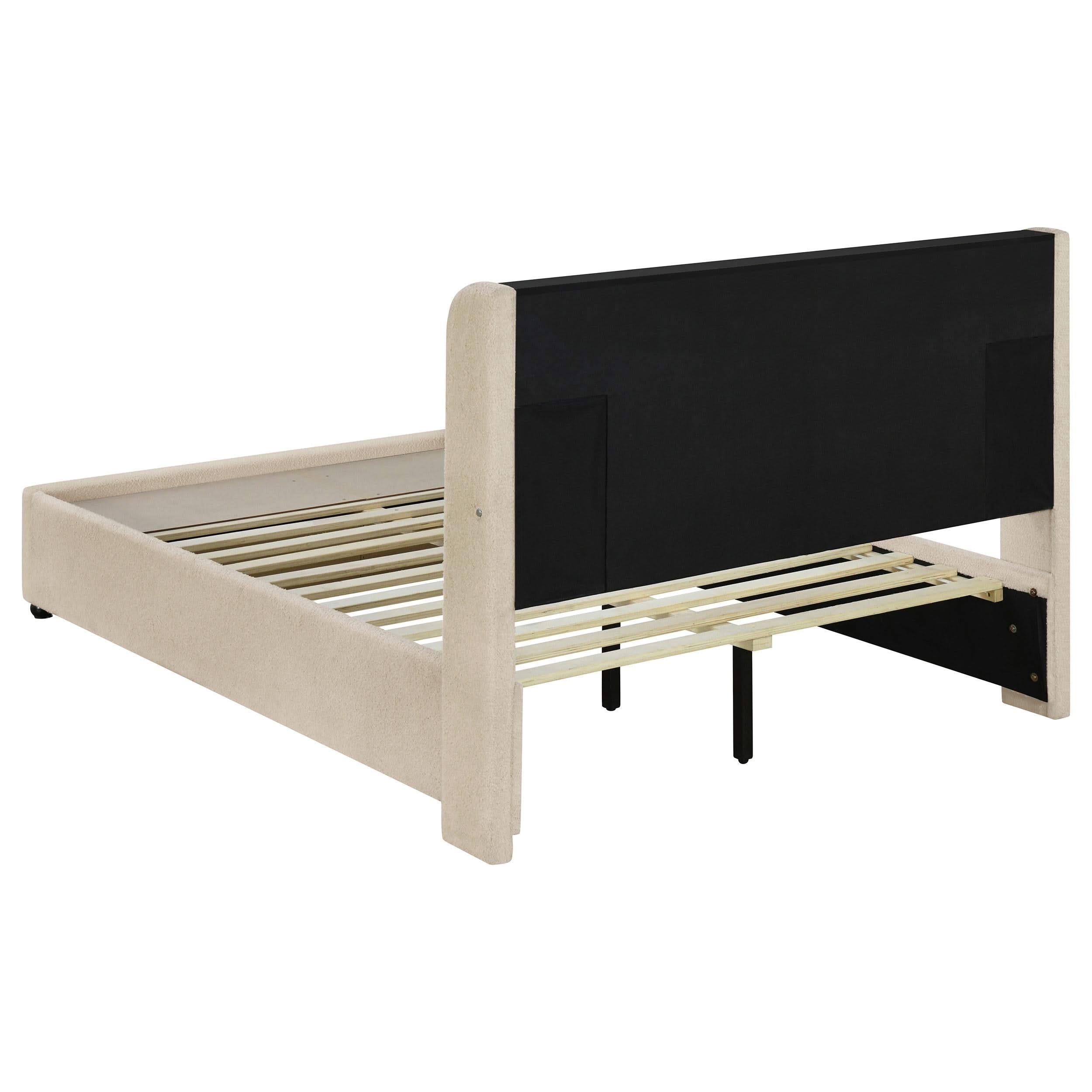 Cama tapizada Madison con plataforma de almacenamiento LED, color crema