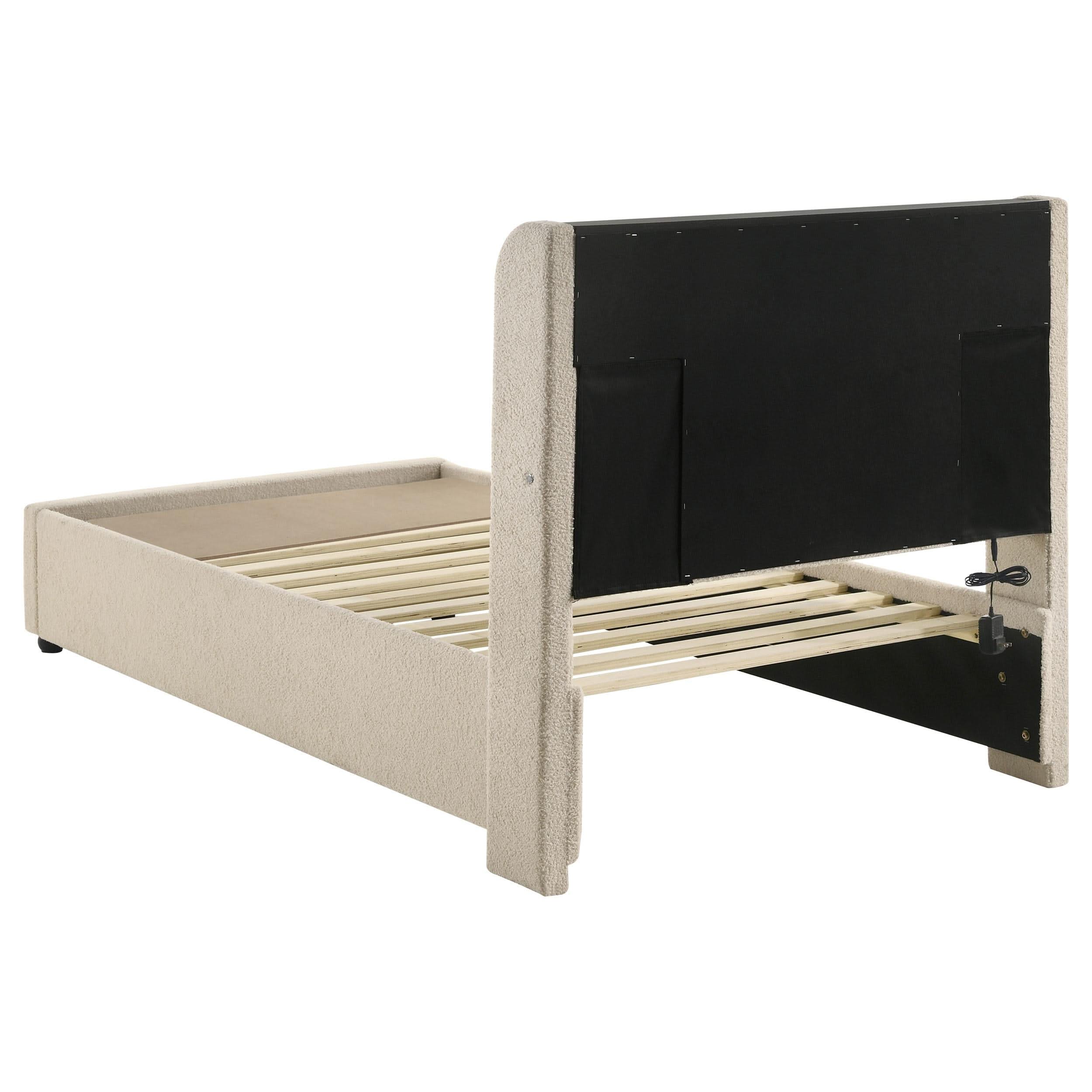 Cama tapizada Madison con plataforma de almacenamiento doble LED en color crema