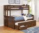 Litera Atkin Twin XL de 3 cajones sobre cama tamaño queen en nogal desgastado