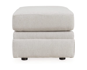 Maitelynn Ottoman