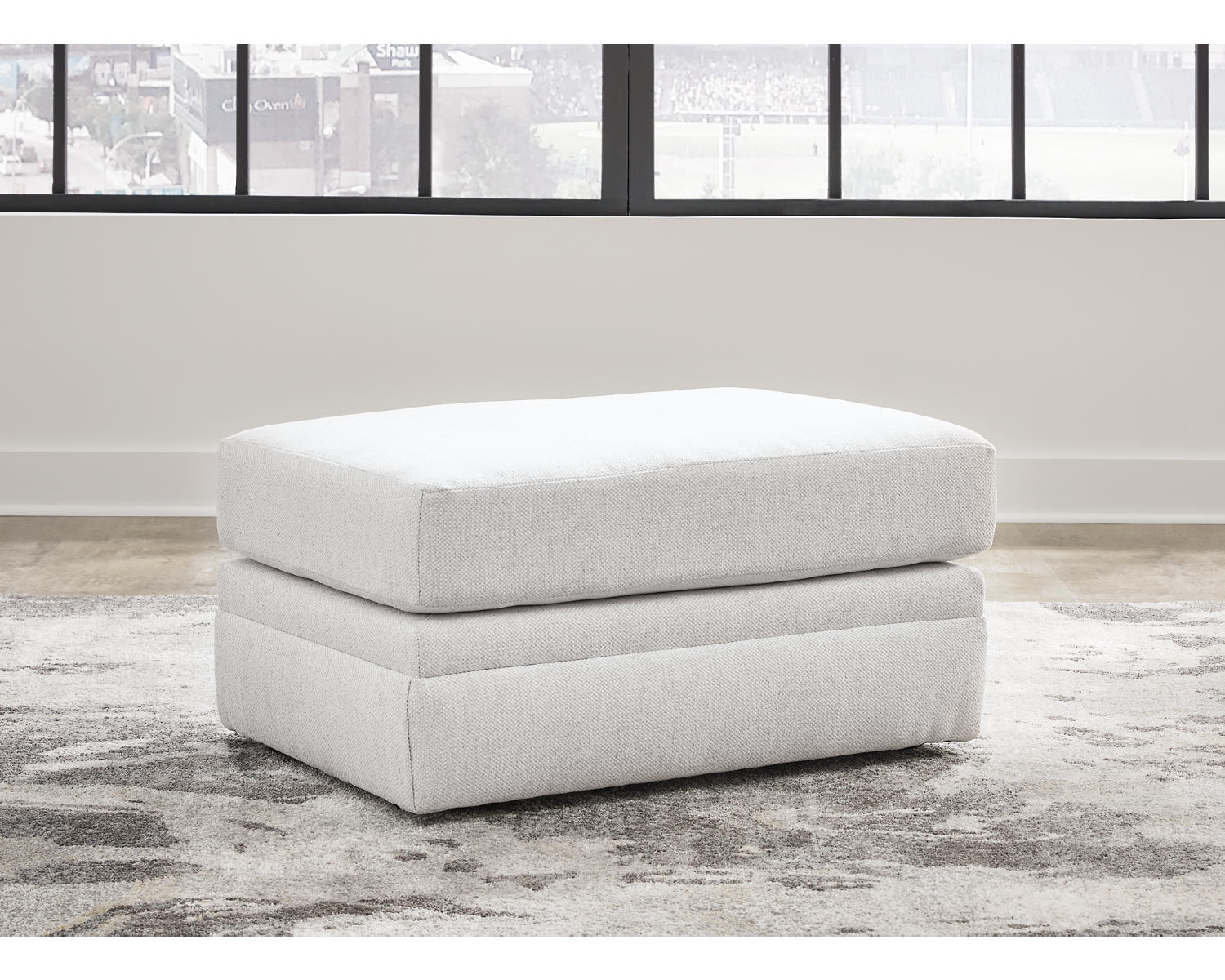 Maitelynn Ottoman