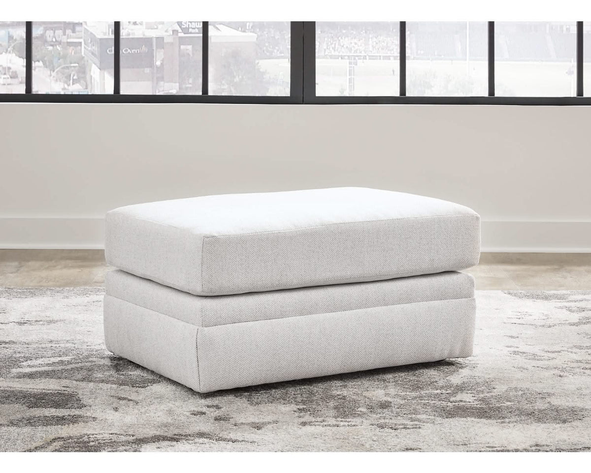 Maitelynn Ottoman