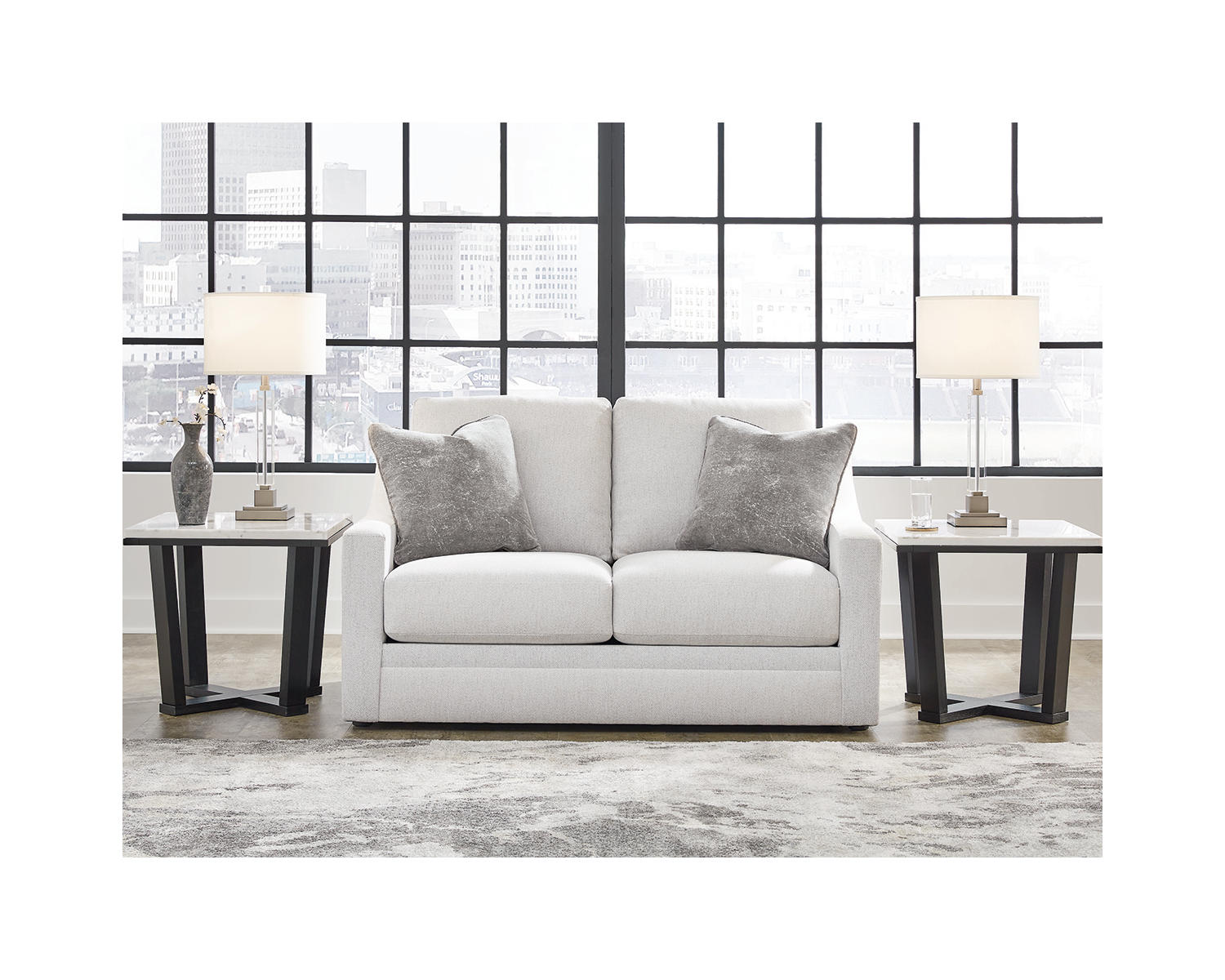 Maitelynn Loveseat