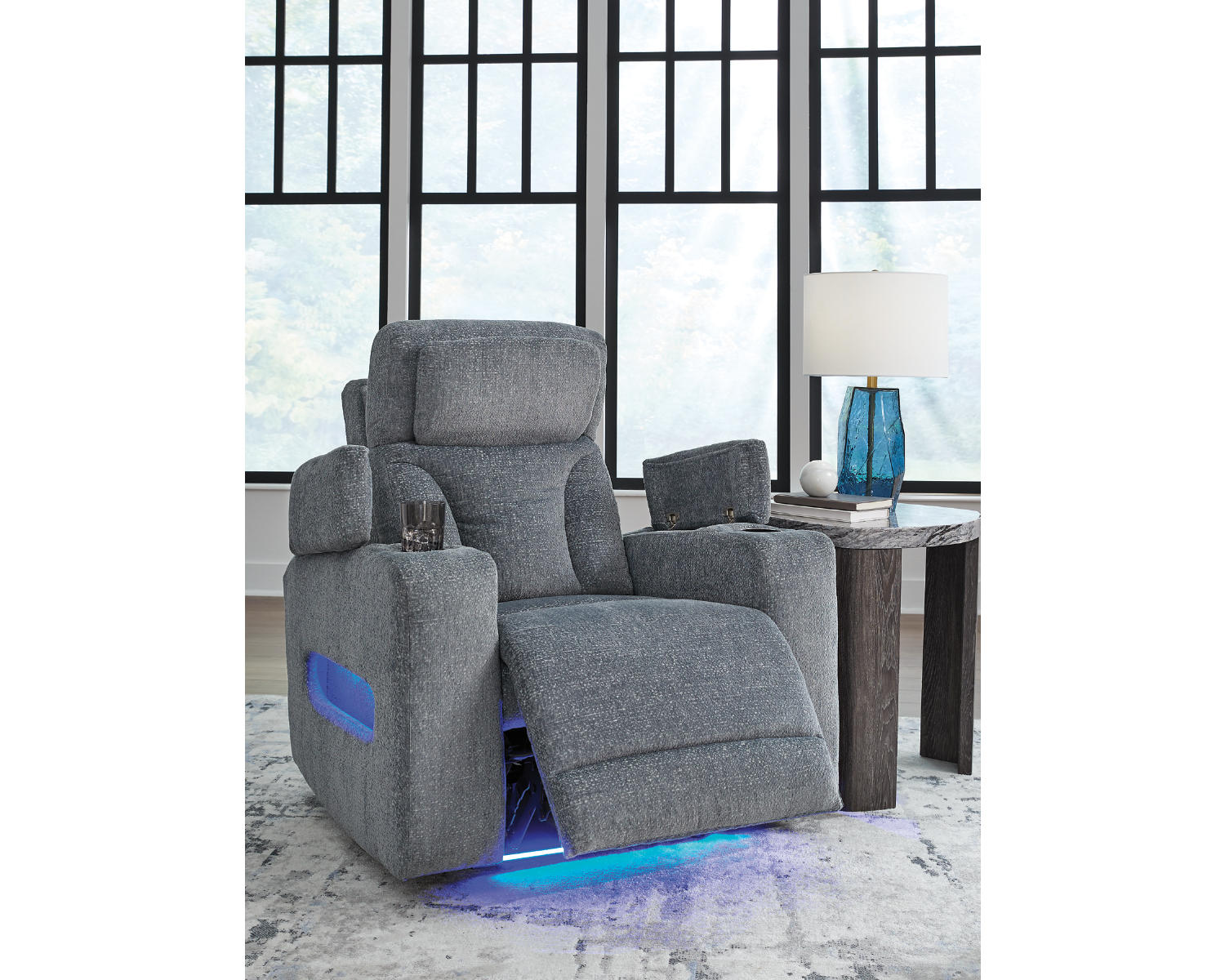 Studio Cave Power Recliner