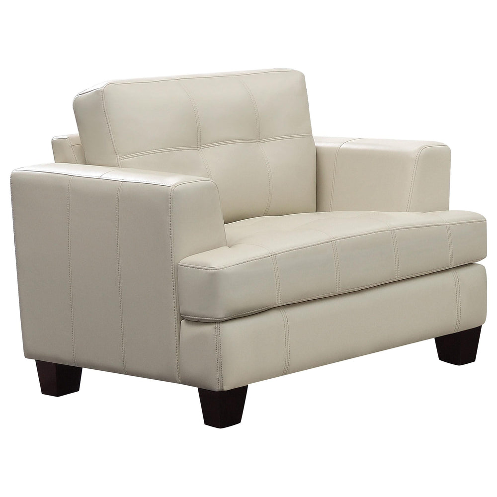 Silla con respaldo acolchado Samuel color crema