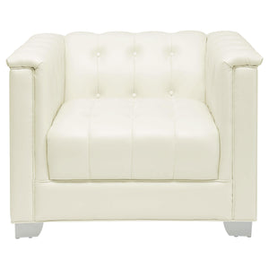 Sillón Chaviano tapizado con brazos de riel, color blanco perla