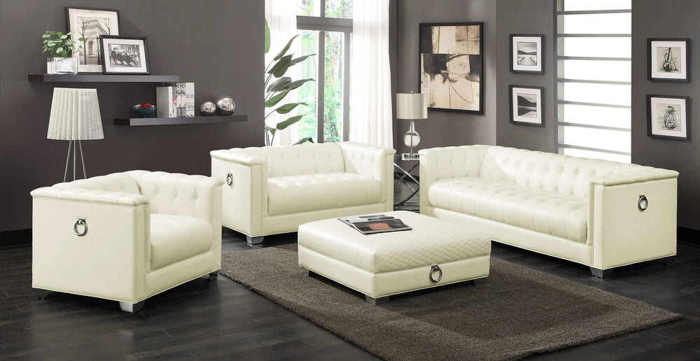 Sillón Chaviano tapizado con brazos de riel, color blanco perla