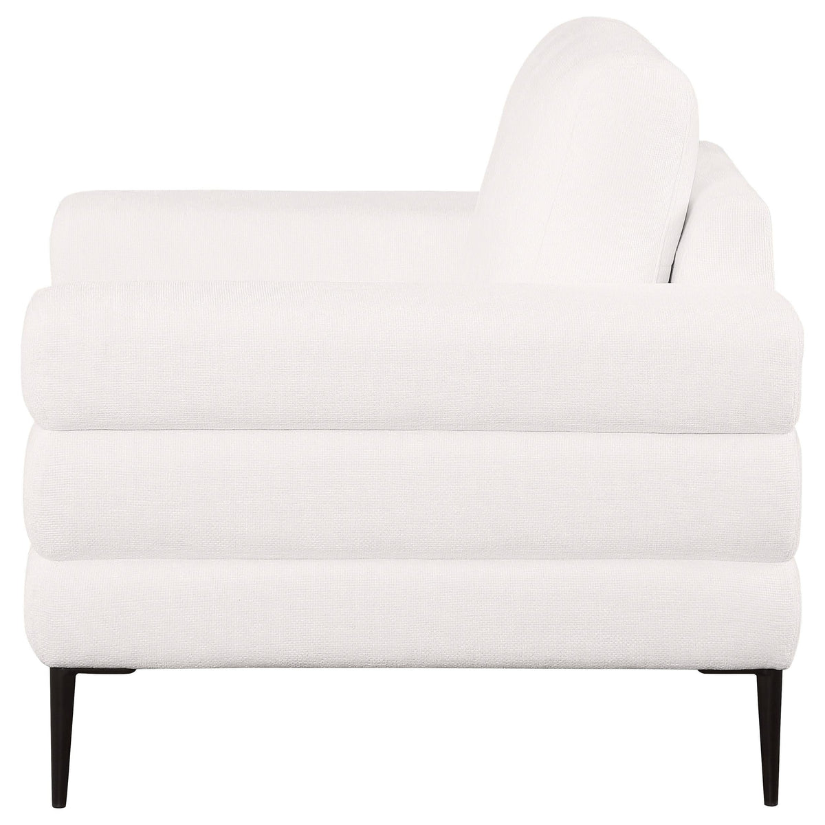 Sillón Jessel tapizado en chenilla con brazos tipo riel, color marfil