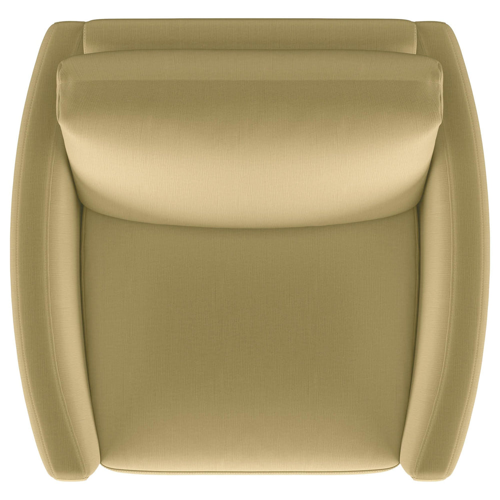 Sillón Corliss tapizado con brazos curvos en color camello