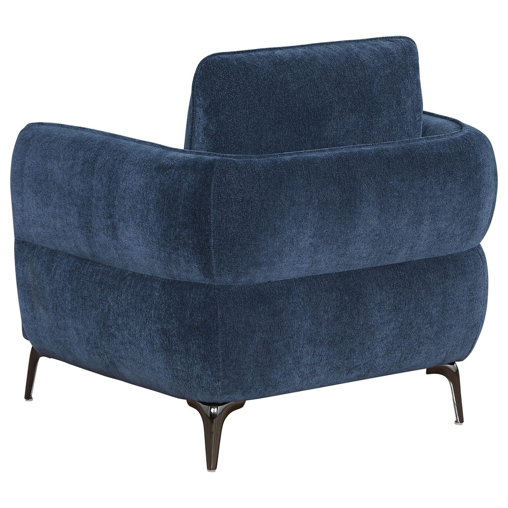 Sillón moderno tapizado en chenilla con brazos en azul