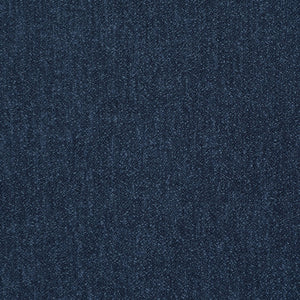 Sillón moderno tapizado en chenilla con brazos en azul