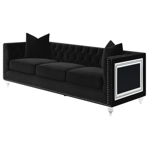 Sofá tapizado con brazos tipo esmoquin capitoné Delilah, color negro