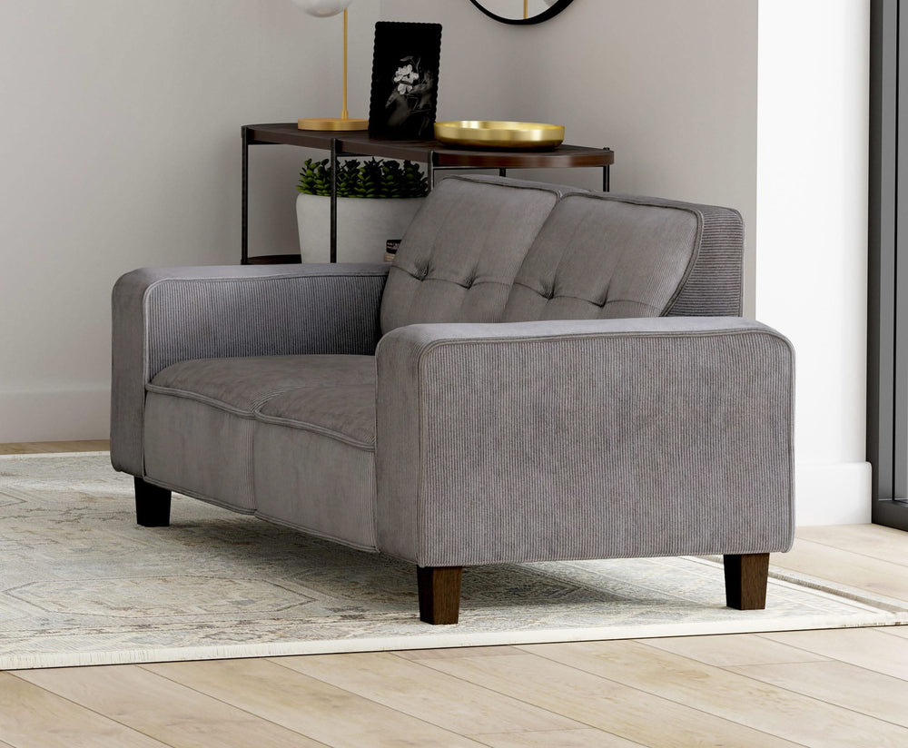 Loveseat tapizado con brazos de riel Deerhurst en color carbón