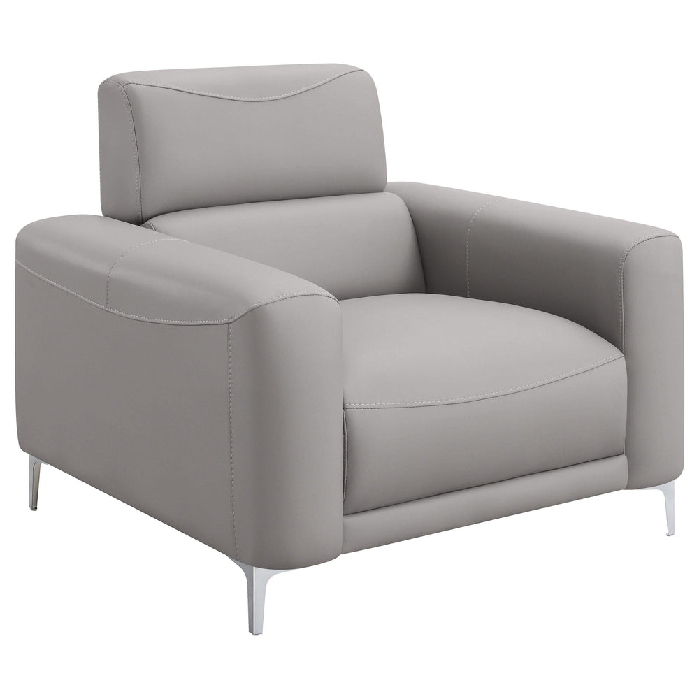 Sillón tapizado Glenmark con brazos en color topo