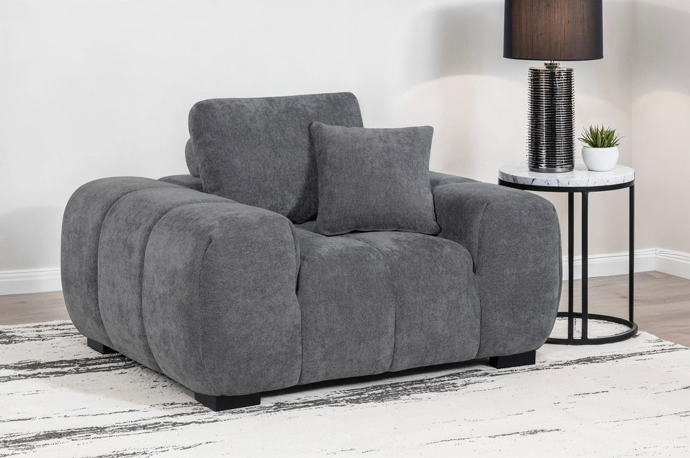 Sillón tapizado Octavia con brazos, color gris carbón