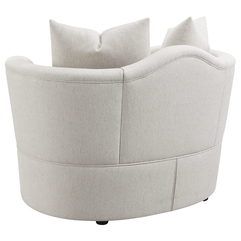 Silla tapizada Kamilah con respaldo camel beige