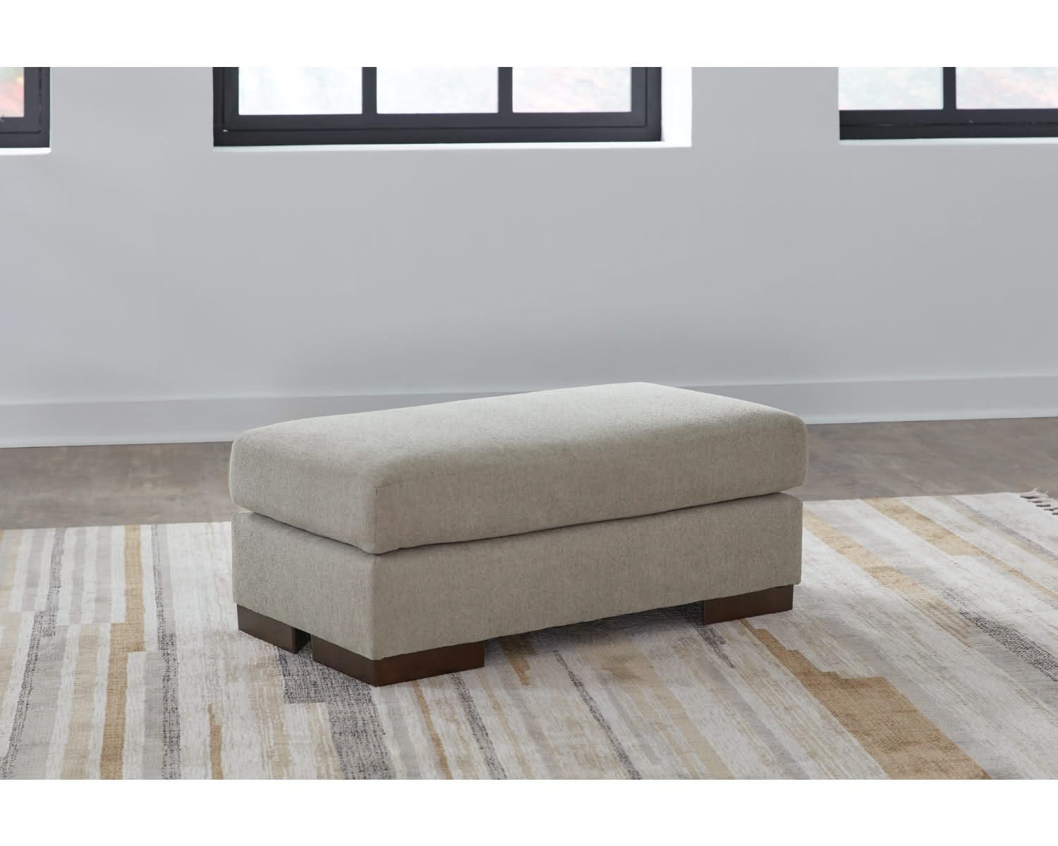 Maggie Ottoman