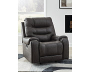 Femley Recliner