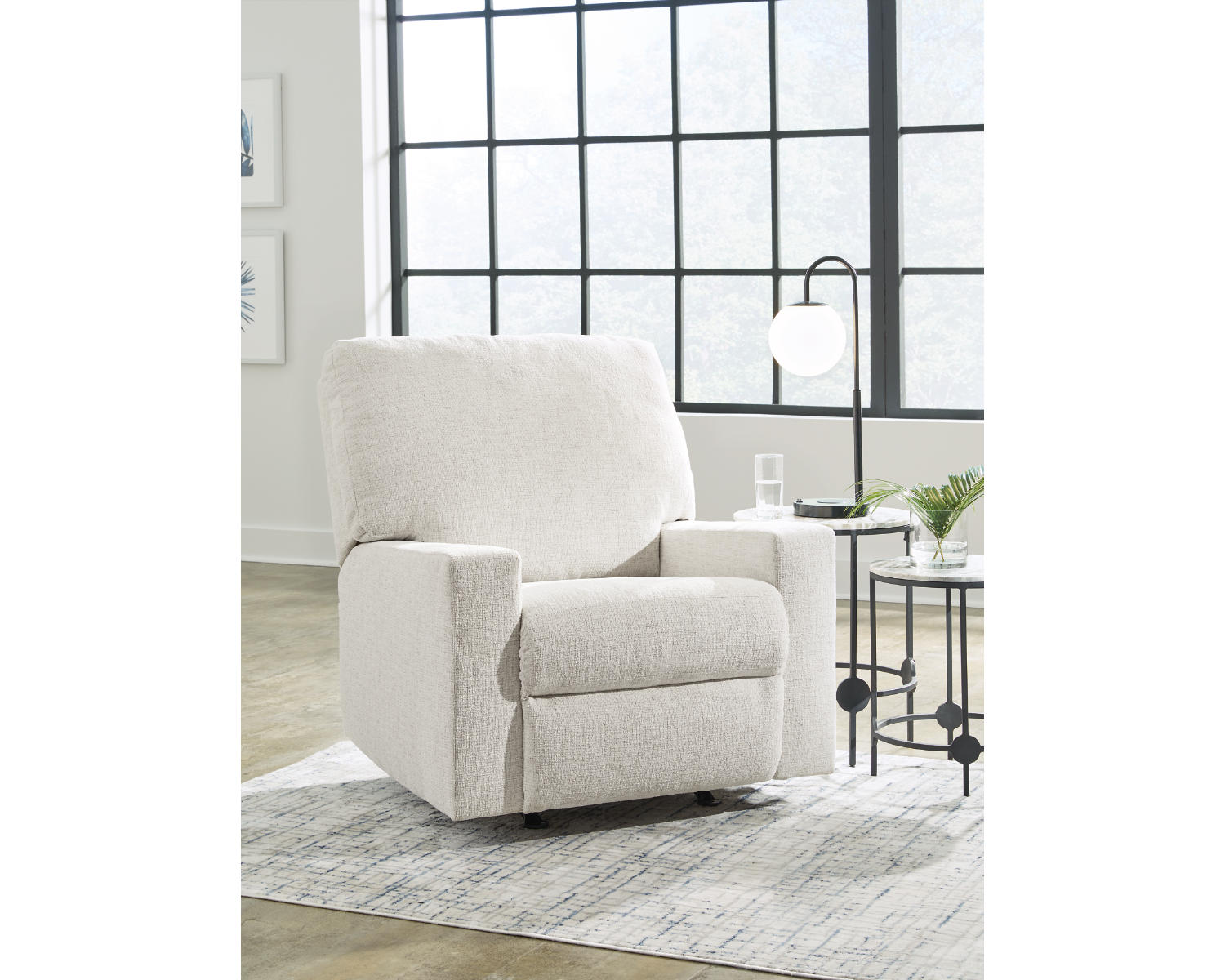 Rannis Recliner