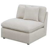 Silla Hobson tapizada sin brazos color marfil
