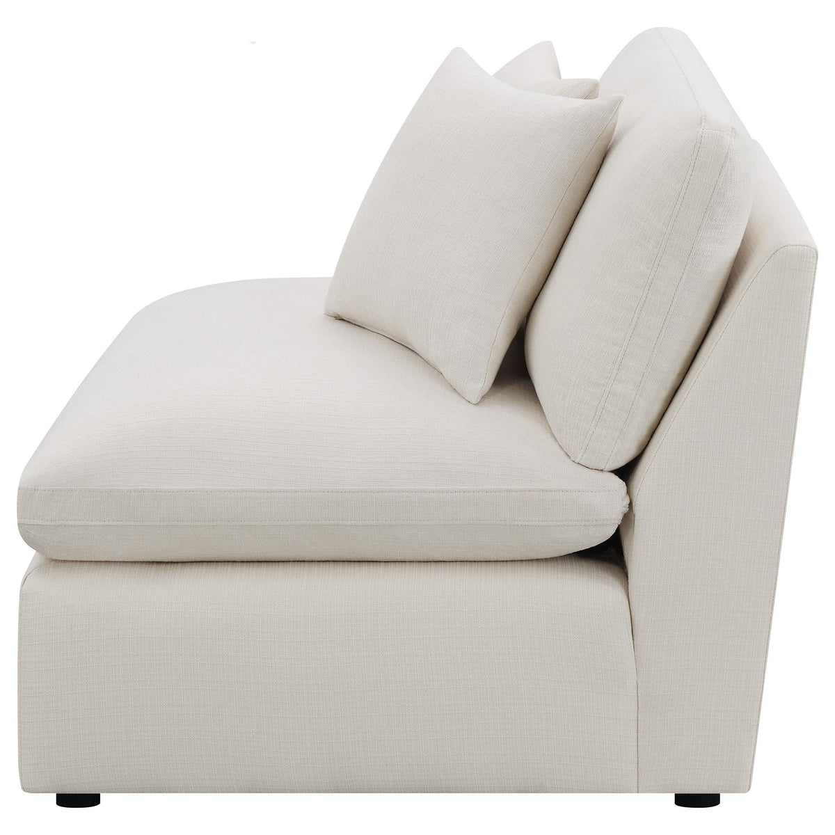 Silla Hobson tapizada sin brazos color marfil