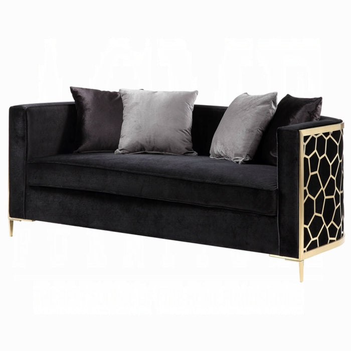 Fergal Loveseat W/4 Pillows