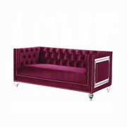 Heibero Loveseat W/2 Pillows (Same Lv01401)