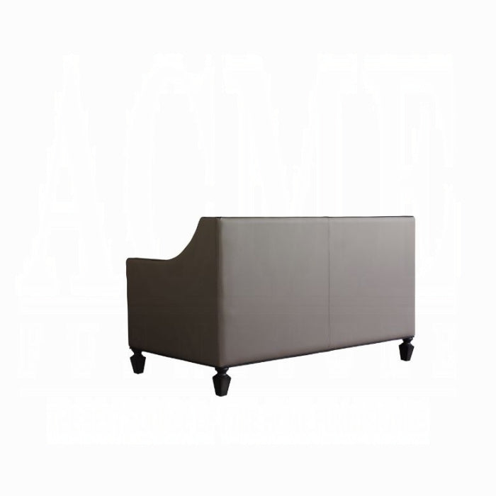 House Beatrice Loveseat W/3 Pillows