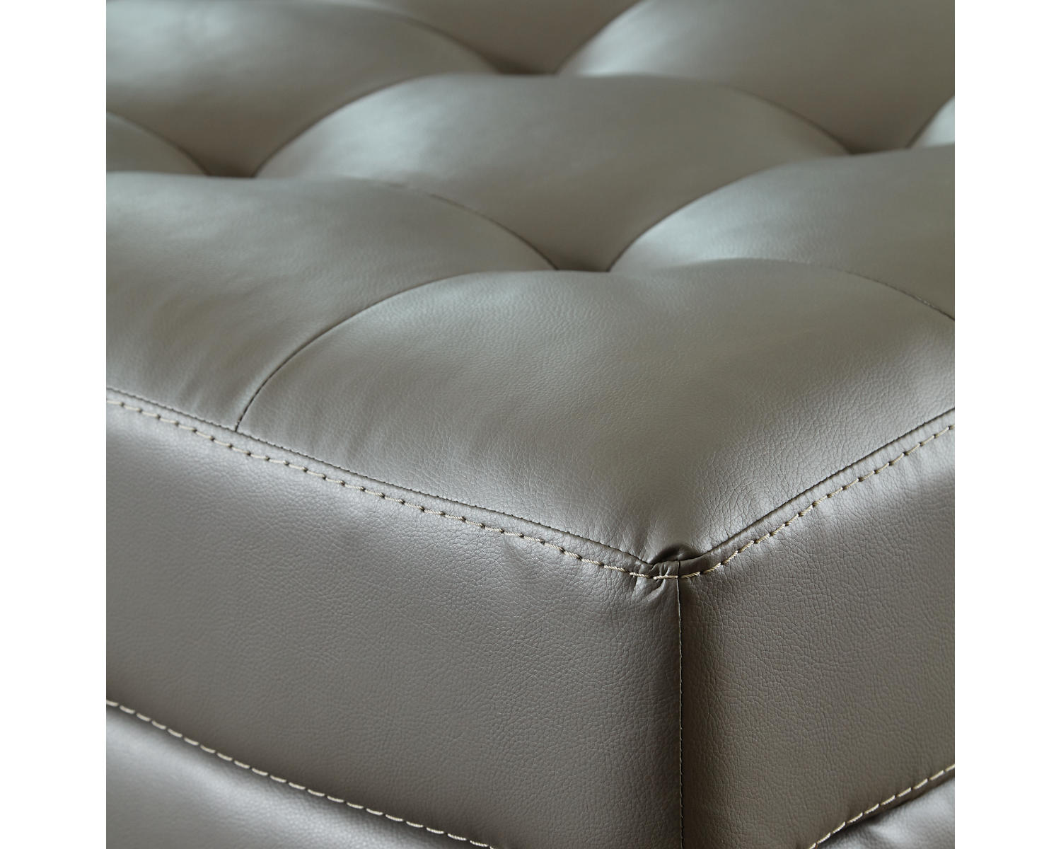 Donlen 2-Piece Sectional with Chaise