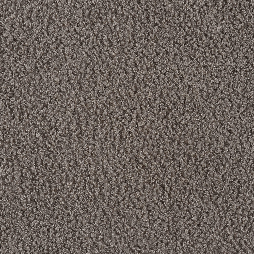 Mecedora Paige Boucle tapizada con respaldo medio en color topo