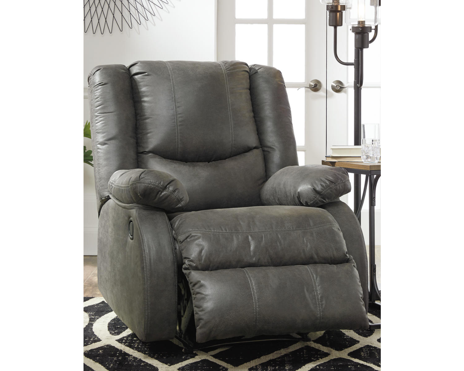 Bladewood Recliner