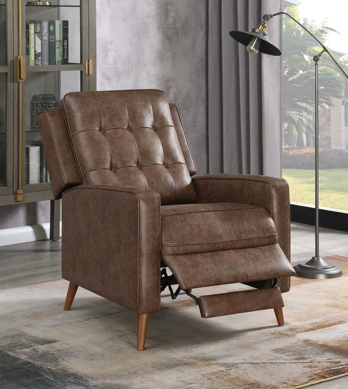 Sillón reclinable Davidson tapizado con capitoné y respaldo abatible, color marrón