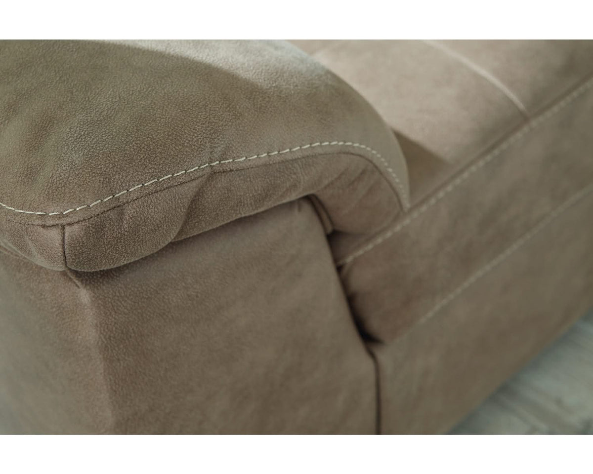 Seccional de 2 piezas con chaise longue Maderla