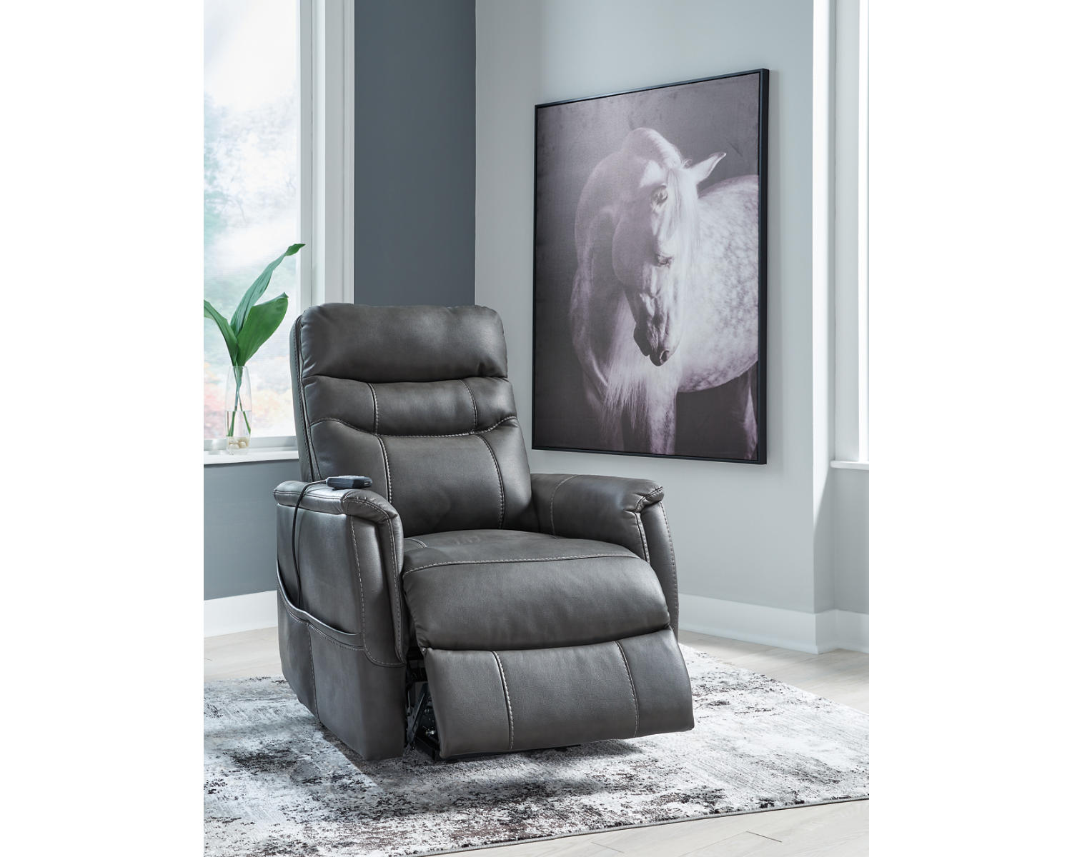 Strawbill Power Lift Recliner