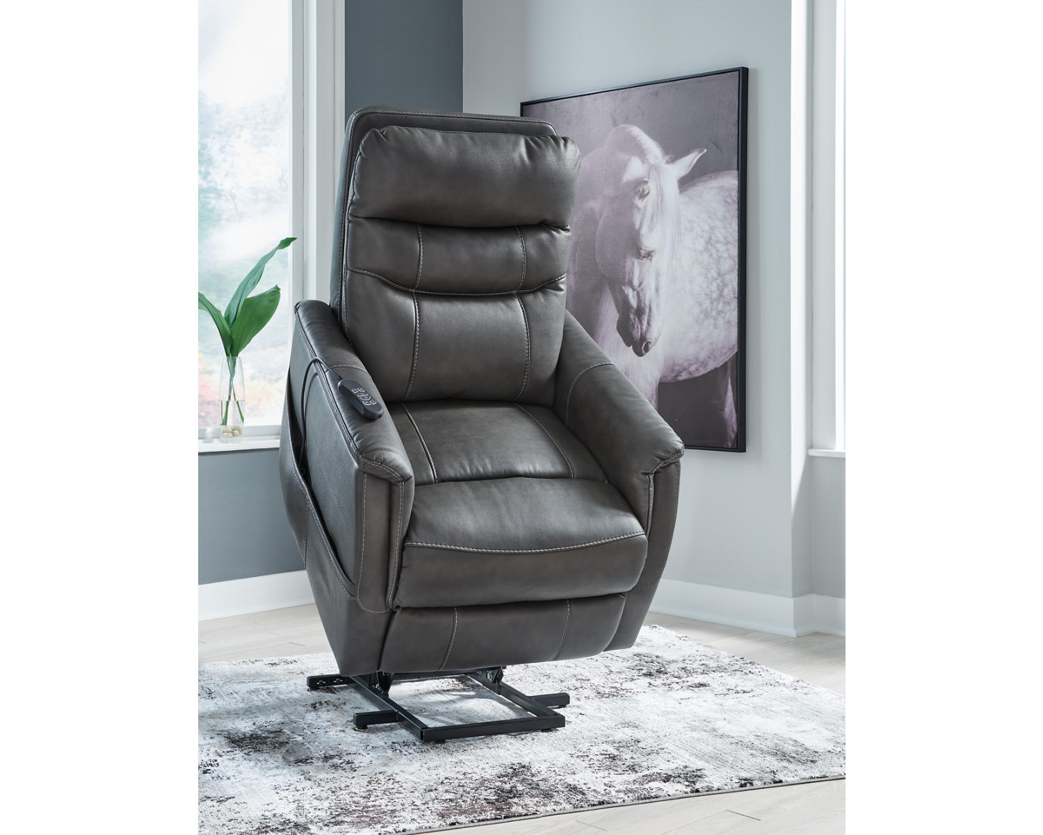 Strawbill Power Lift Recliner