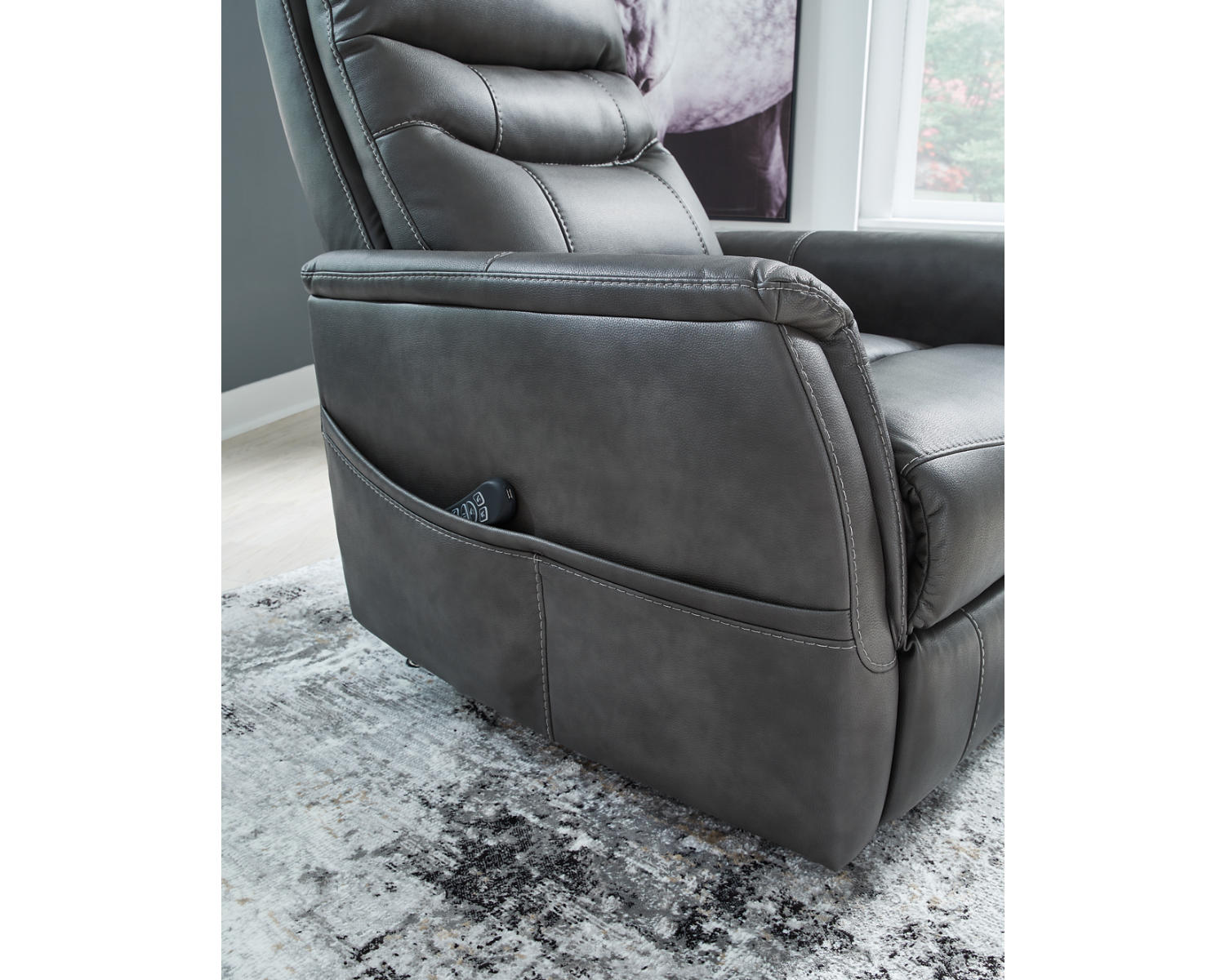Strawbill Power Lift Recliner