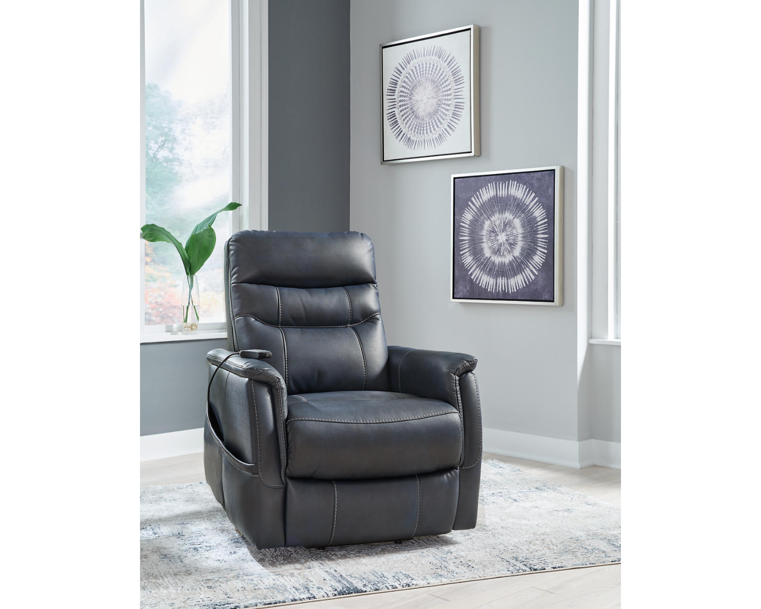 Strawbill Power Lift Recliner