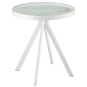 Mesa auxiliar redonda Briggs con tapa de cristal estampado de mármol blanco