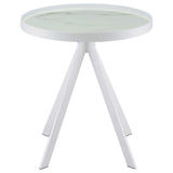 Mesa auxiliar redonda Briggs con tapa de cristal estampado de mármol blanco