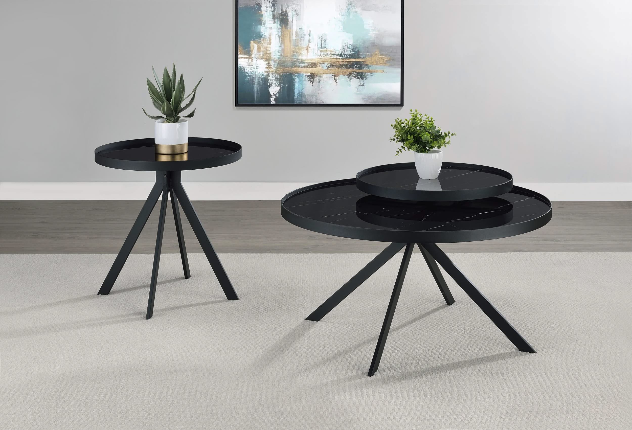 Mesa auxiliar redonda Briggs con tapa de cristal con estampado de mármol, color negro